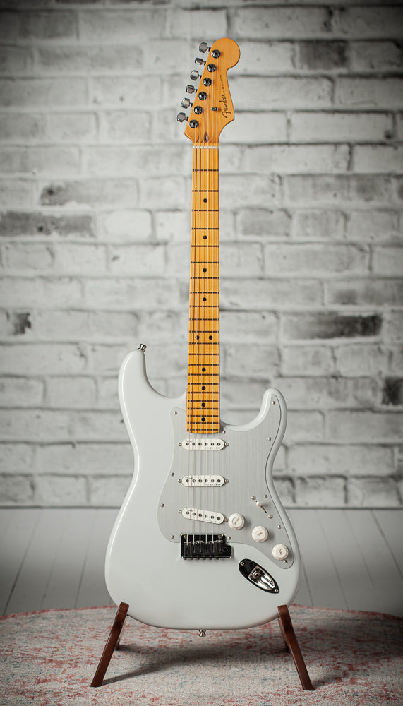 Fender American Ultra II Stratocaster HSS Avalanche #US26006403