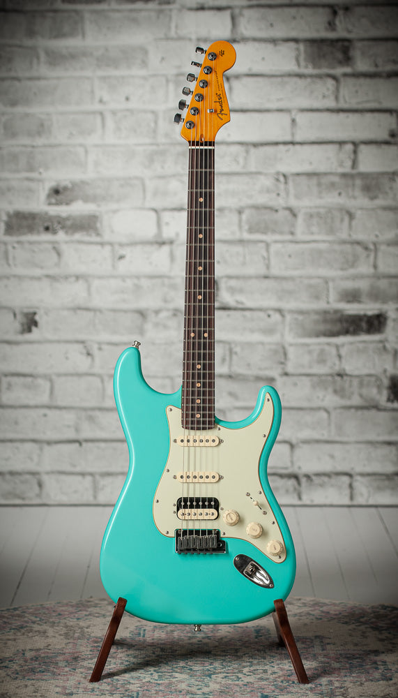 Fender American Ultra Luxe Vintage '60s Stratocaster HSS, Rosewood Fingerboard, Sea Foam Green #US26008219