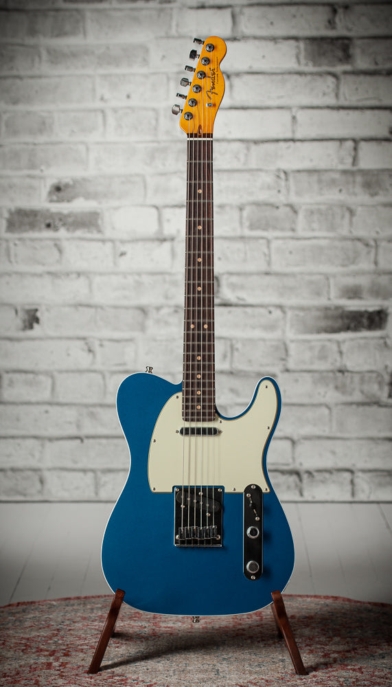 ギター Fender USA American Deluxe Telecaster Fender American Ultra Luxe Vintage '60s Telecaster® Custom