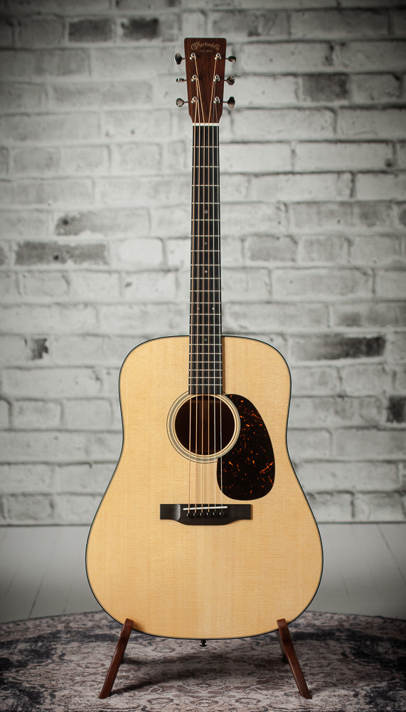 Martin D-18 #3051556