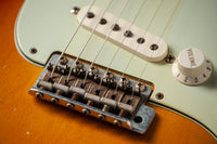 Fender 1960 Strat Relic Sunburst #R57405 Used