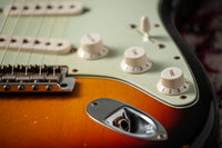 Fender 1960 Strat Relic Sunburst #R57405 Used