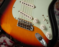 Fender 1960 Strat Relic Sunburst #R57405 Used