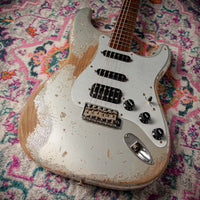 Fender '57 HSS Strat Super Heavy Relic Inca Silver/Silver Sparkle #R147023