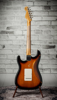 Fender '57 Stratocaster Relic 2 Tone Sunburst Pine Body #R143443 USED