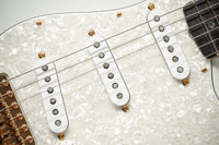 Fender '60 Stratocaster NOS Frost White, Gold Hardware Handwound Fat 60s Pickups #R148721