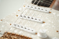 Fender '60 Stratocaster NOS Frost White, Gold Hardware Handwound Fat 60s Pickups #R148721