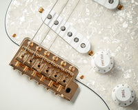 Fender '60 Stratocaster NOS Frost White, Gold Hardware Handwound Fat 60s Pickups #R148721