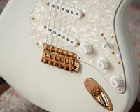 Fender '60 Stratocaster NOS Frost White, Gold Hardware Handwound Fat 60s Pickups #R148721