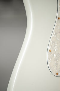 Fender '60 Stratocaster NOS Frost White, Gold Hardware Handwound Fat 60s Pickups #R148721