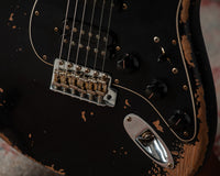 Fender '61 Strat HSS Black Super Heavy Relic Roasted Pine #R144152