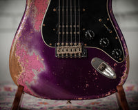 Fender '61 Strat Super Heavy Relic HSS Purple Metallic /Platinum Pink #R146267