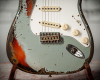 Fender '65 Super Heavy Relic Stratocaster Super Faded Aged Firemist Silver Over 3 Tone Sunburst #CZ587724