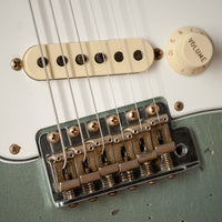Fender '65 Super Heavy Relic Stratocaster Super Faded Aged Firemist Silver Over 3 Tone Sunburst #CZ587724
