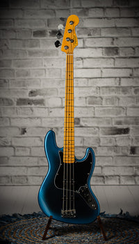 Fender American Professional II Jazz Bass®, Maple Fingerboard, Dark Night # US23011654