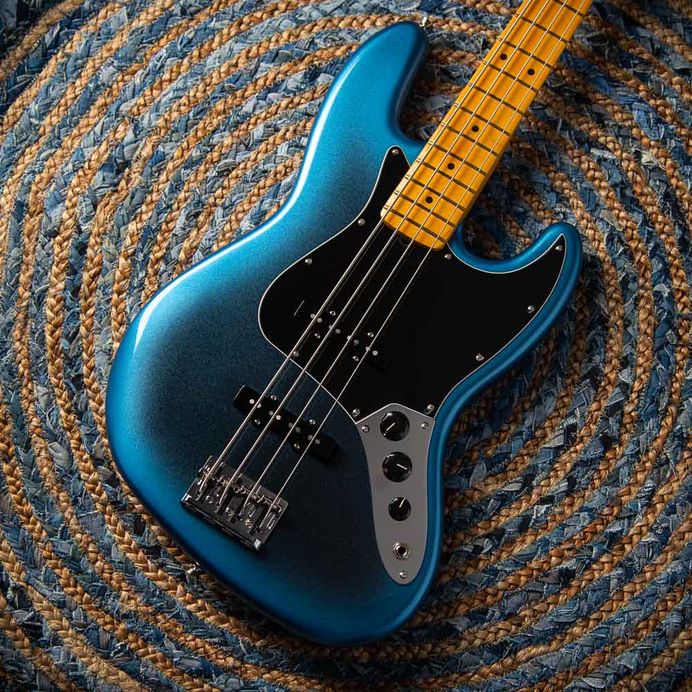Fender American Professional II Jazz Bass®, Maple Fingerboard, Dark Night # US23011654
