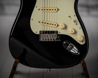 Fender American Professional II Stratocaster Maple Neck, Black SN# US22014172