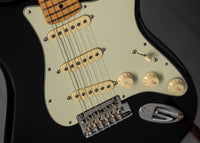 Fender American Professional II Stratocaster Maple Neck, Black SN# US22014172