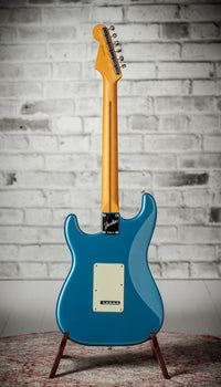 Fender American Professional Classic Stratocaster® HSS Faded Lake Placid Blue #US25100265