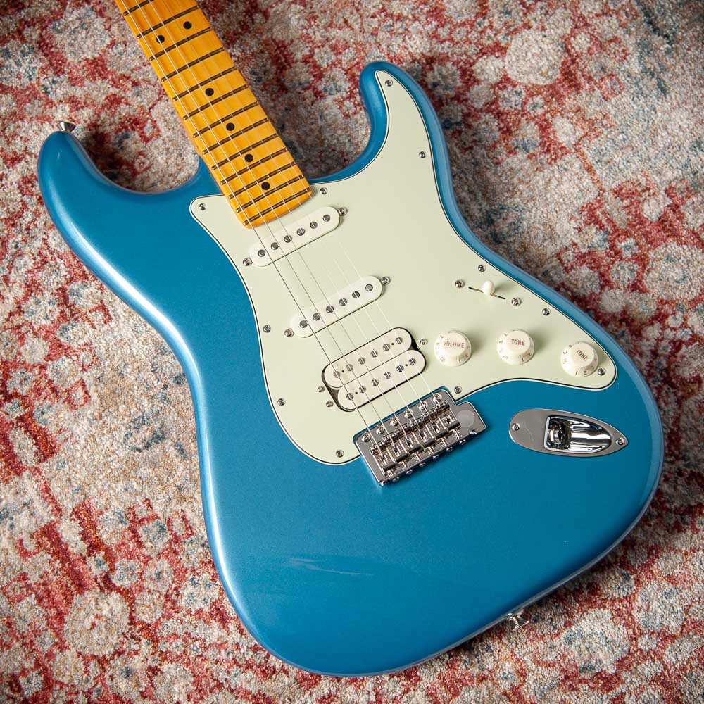 Fender American Professional Classic Stratocaster® HSS Faded Lake Placid Blue #US25100265