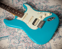 Fender American Professional II Stratocaster Rosewood Fingerboard, HSS, Miami Blue SN US22104166