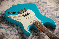 Fender American Professional II Stratocaster Rosewood Fingerboard, HSS, Miami Blue SN US22104166