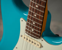 Fender American Professional II Stratocaster Rosewood Fingerboard, HSS, Miami Blue SN US22104166