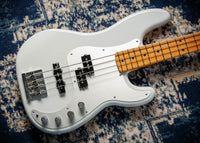 Fender American Ultra II Precision Bass, Maple Fingerboard, Avalanche #US26009476