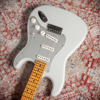 Fender American Ultra II Stratocaster Avalanche #US240030378