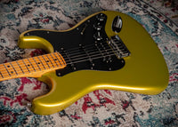 Fender American Ultra II Stratocaster HSS Solar Flare #US240040971