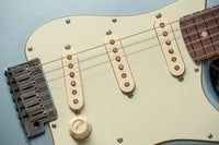 Fender American Ultra Luxe Vintage '60s Stratocaster Ice Blue Metallic #US25021323