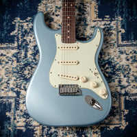 Fender American Ultra Luxe Vintage '60s Stratocaster Ice Blue Metallic #US25021323