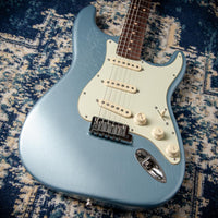 Fender American Ultra Luxe Vintage '60s Stratocaster Ice Blue Metallic #US25021323
