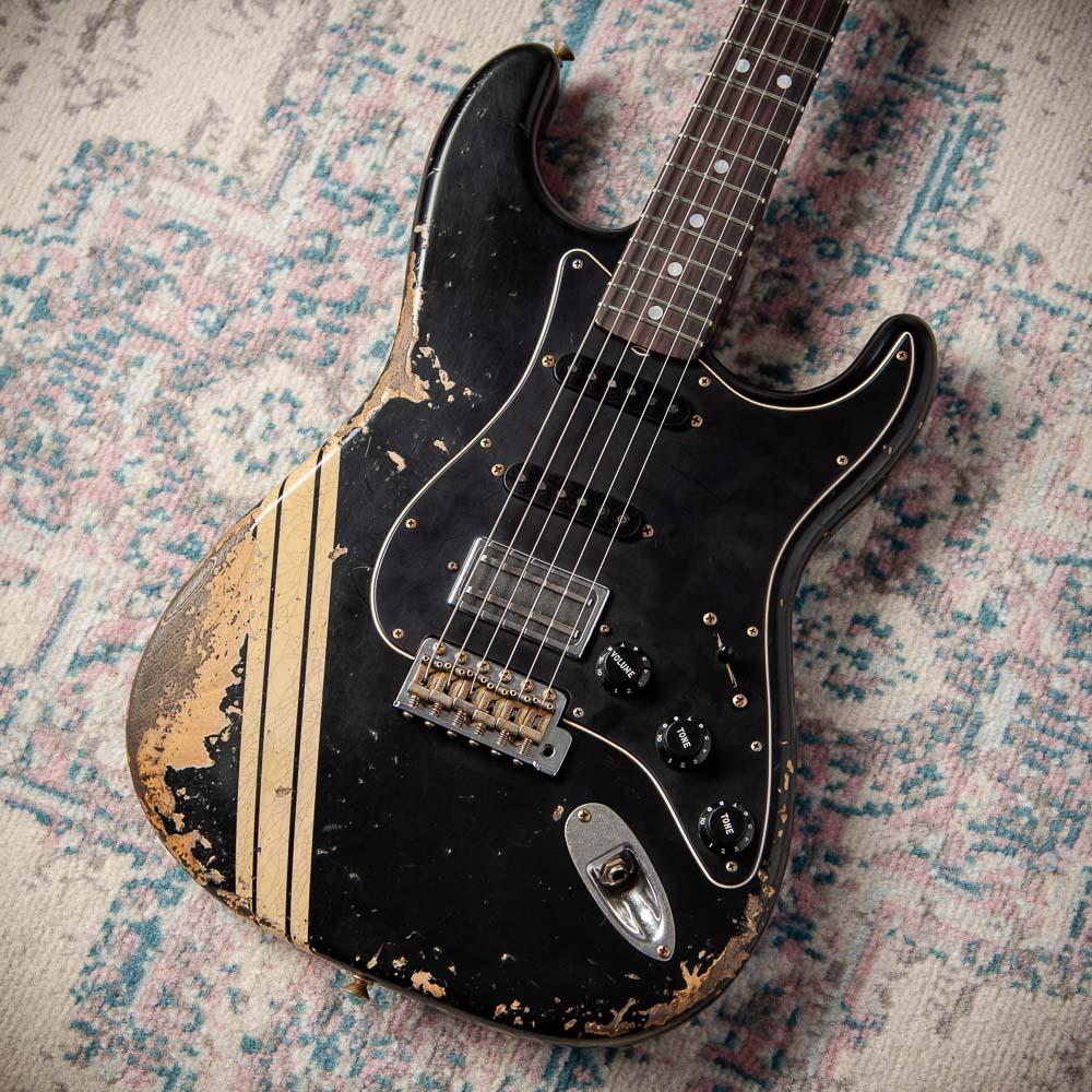 Fender 1967 Strat HSS Heavy Relic Black w/ Desert Sand Competition Stripe #R149095