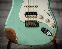 Fender Heavy Relic '60 Stratocaster HSS Roasted Neck Faded Surf Pearl Handwound Pickups # R117568