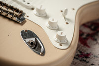 Fender Journeyman Relic '56 Stratocaster Desert Sand #R148359 Used
