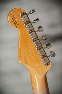 Fender Journeyman Relic '56 Stratocaster Desert Sand #R148359 Used