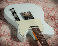Fender Limited Edition American Professional Classic Telecaster, Sonic Blue US26080404