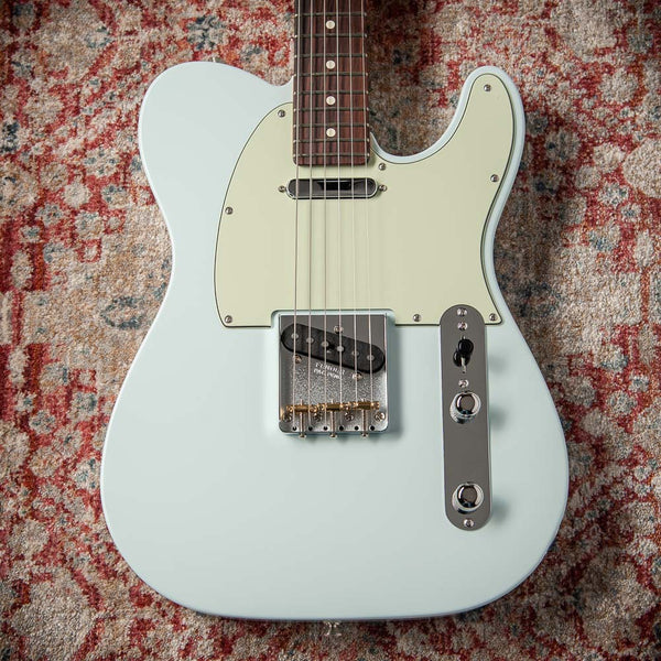 Fender Limited Edition American Professional Classic Telecaster, Sonic Blue US26080404