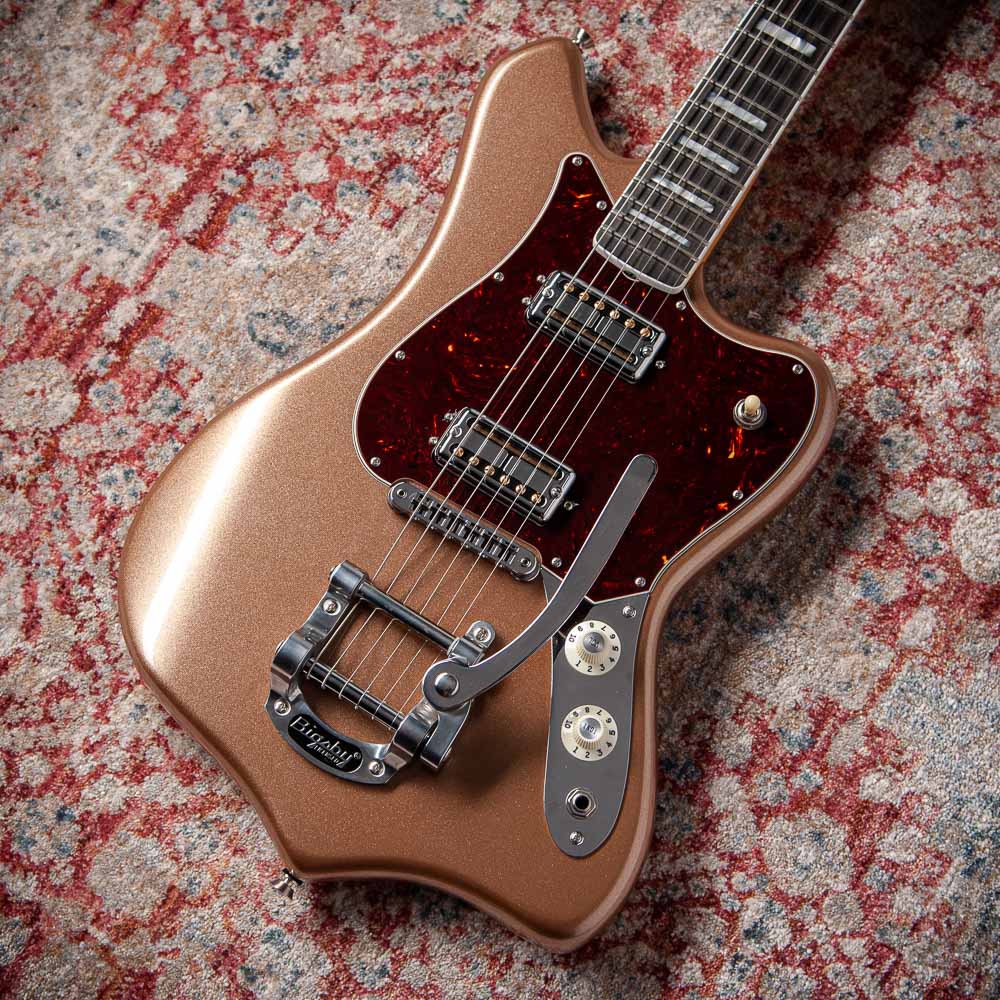 Fender Maverick Dorado Firemist Gold #US203367 Used