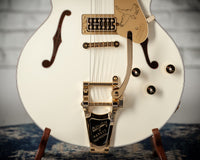 Gretsch  Falcon™ Center Block LTD with String-Thru Bigsby® and Gold Hardware, Ebony Fingerboard, Vintage White #JT25051583