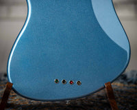 Lakland Skyline Darryl Jones, Lake Placid Blue SN#220811434