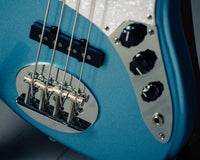 Lakland Skyline Darryl Jones, Lake Placid Blue SN#220416559