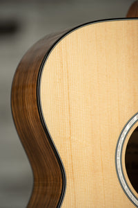 Martin 000-12E Sitka/Koa w/ Gigbag #2850903