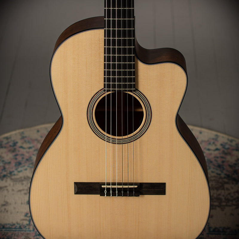 Martin 000C1216E Nylon SN#2785474