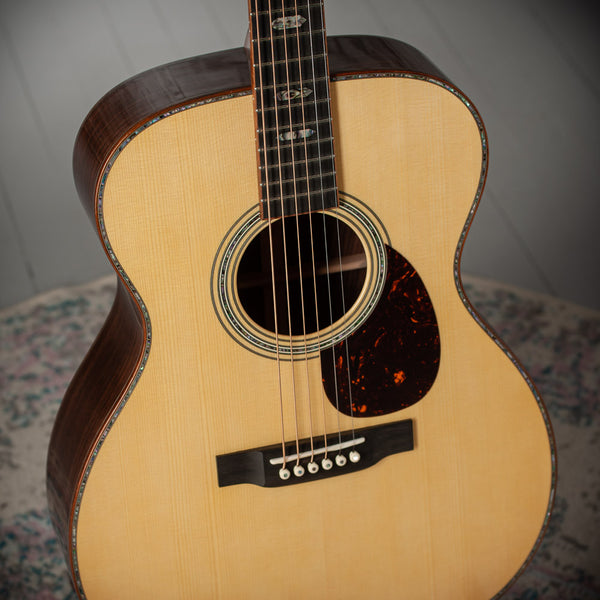 Martin Custom Shop OM 14 Fret High Altitude Swiss Spruce w/ Wild Grain East Indian Rosewood #2959928