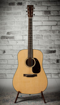 Martin D-18 #2980536
