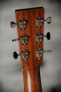 Martin D-18 #2980536