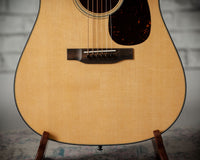 Martin D-18 #2980536
