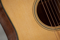 Martin D-18 #2980536